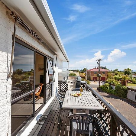 Lake Vista At Two Mile Bay- Taupo Central Home Экстерьер фото