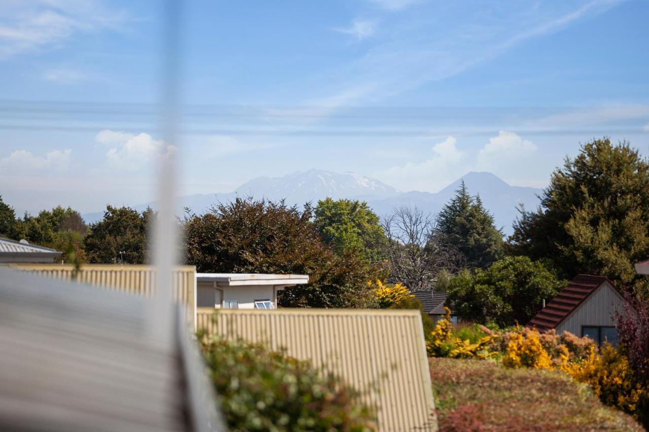 Lake Vista At Two Mile Bay- Taupo Central Home Экстерьер фото